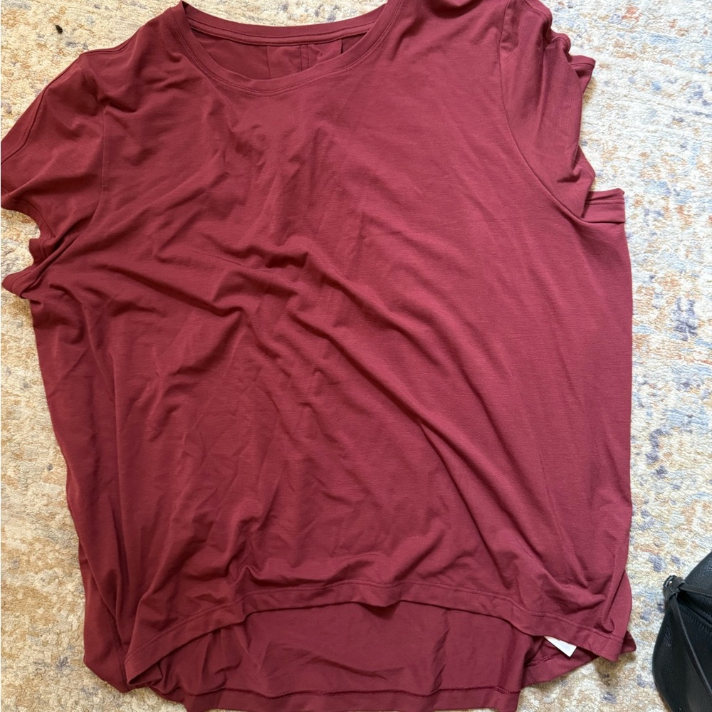 NWOT ATHLETA With Ease Women's Burgundy/Maroon Top